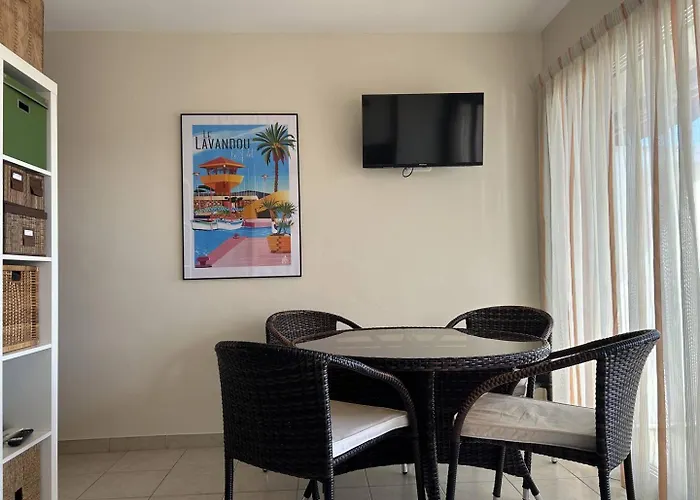 Lv330-a169 4 Couchages * Le Lavandou