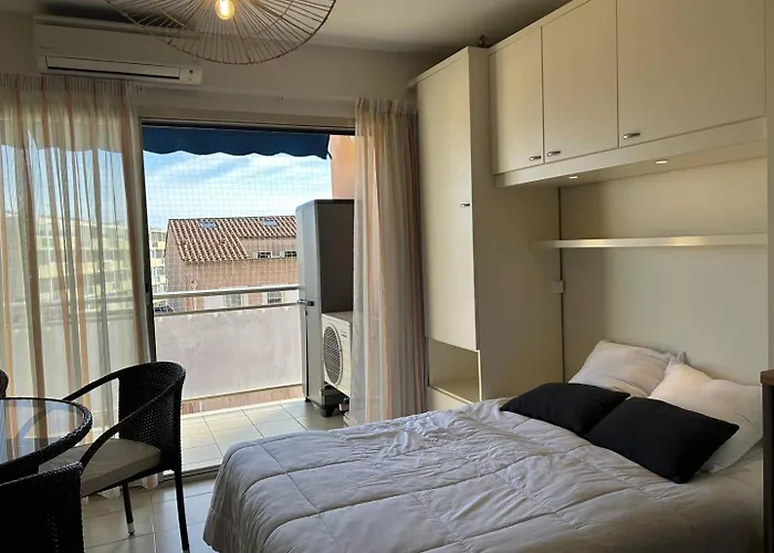 Lv330-a169 4 Couchages Apartment Le Lavandou